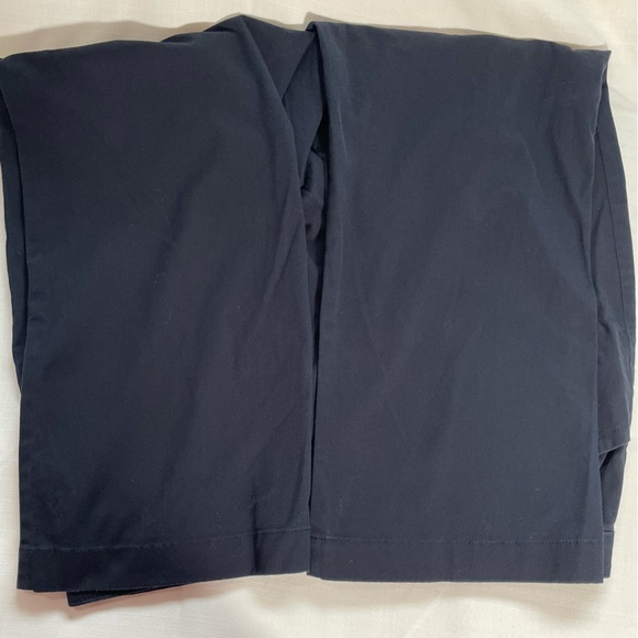 L.L. Bean Classic Fit Pant - Picture 3 of 10